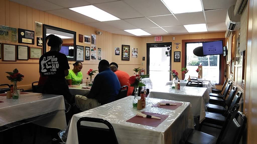 Nikkis Place Southern Cuisine | restaurant | 742 Carter St, Orlando, FL 32805, USA | 4074255301 OR +1 407-425-5301
