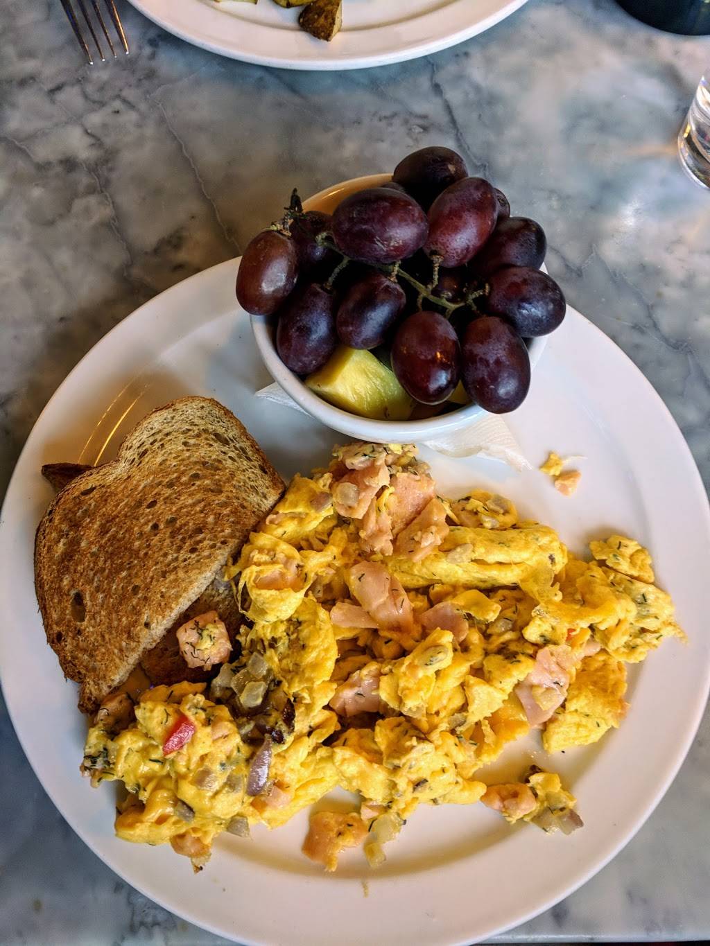 Miltons Café | cafe | 901 New Hampshire St, Lawrence, KS 66044, USA | 7858560663 OR +1 785-856-0663