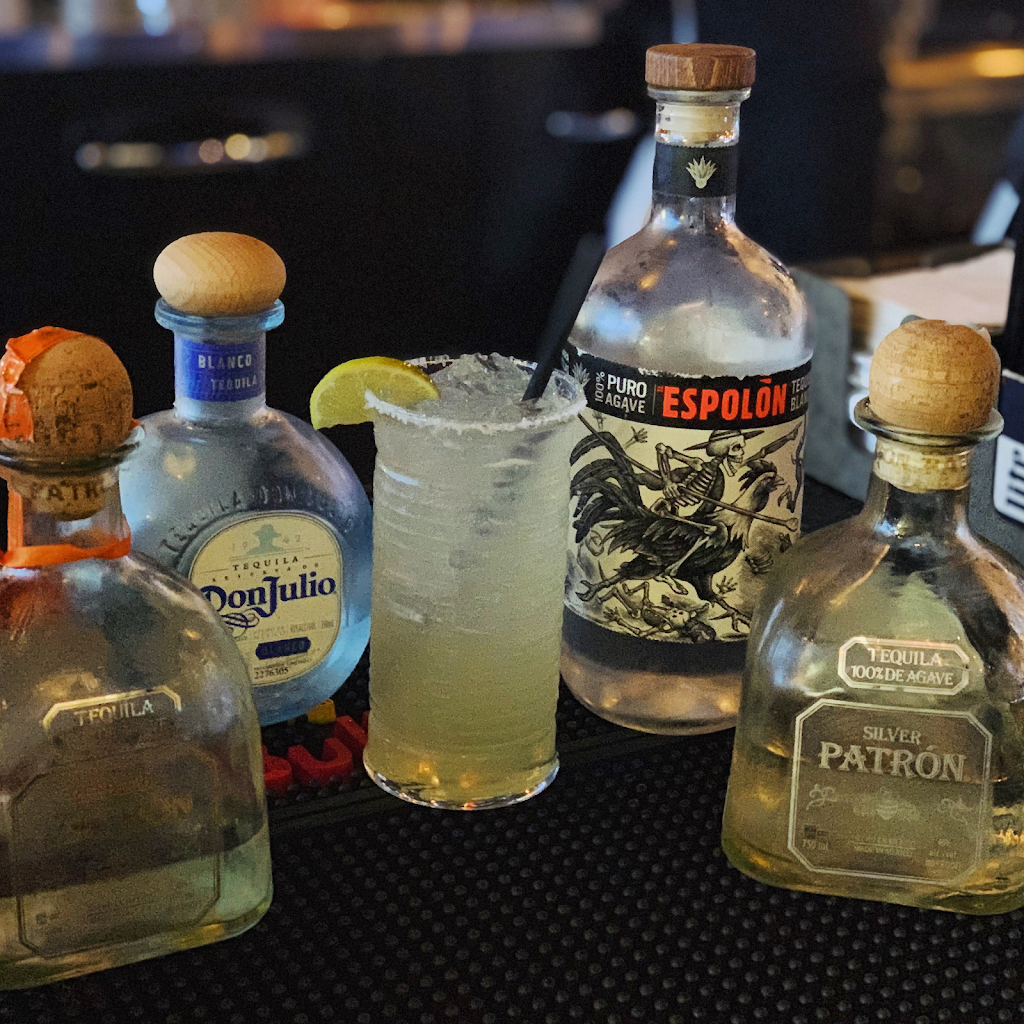 Pub Bar & Grill | restaurant | 4947 Holdrege St, Lincoln, NE 68504, USA | 4024674947 OR +1 402-467-4947