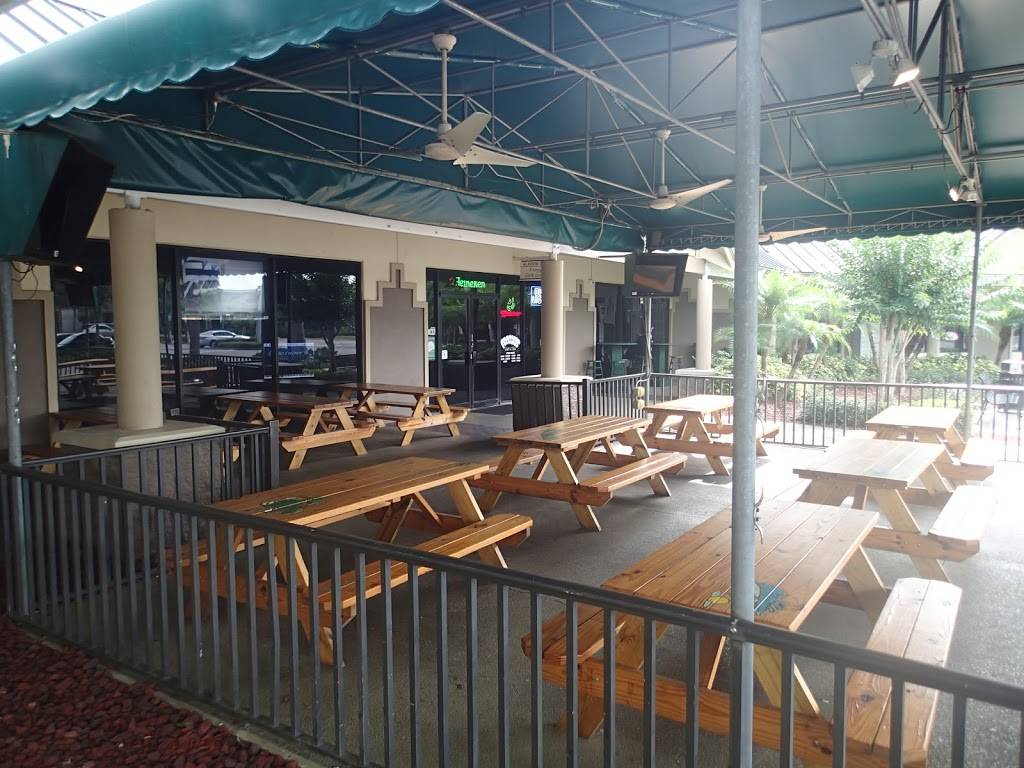 Froggers Grill & Bar | restaurant | 27 Alafaya Woods Blvd, Oviedo, FL 32765, USA | 4073598388 OR +1 407-359-8388