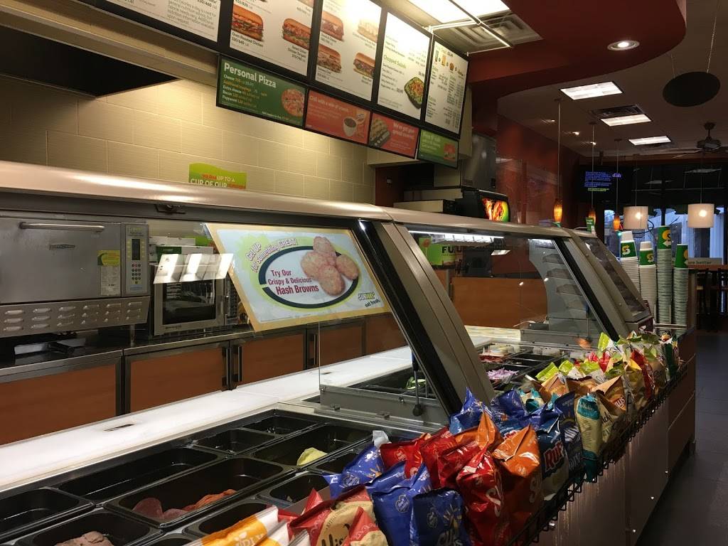 Subway Restaurants | restaurant | 1551 Sherman Ave, Evanston, IL 60201, USA | 8473282917 OR +1 847-328-2917