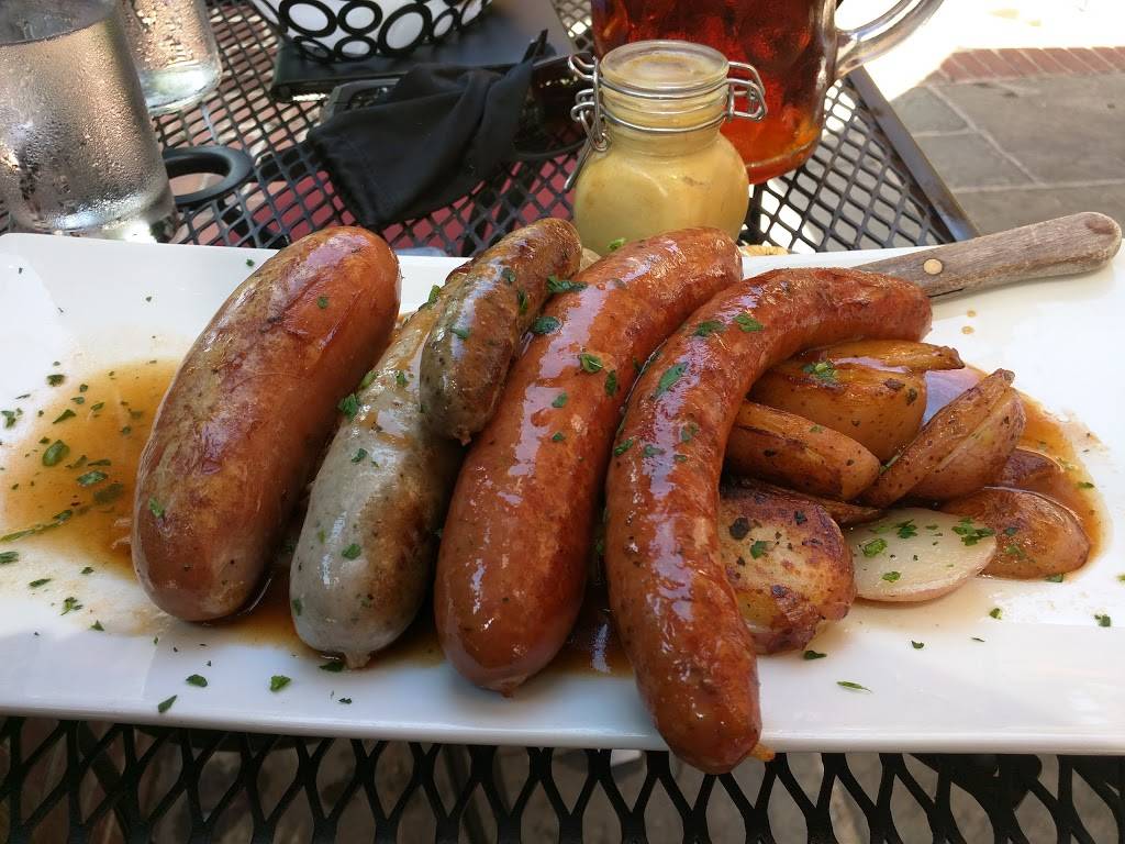 Cafe Berlin | cafe | 322 Massachusetts Ave NE, Washington, DC 20002, USA | 2025437656 OR +1 202-543-7656