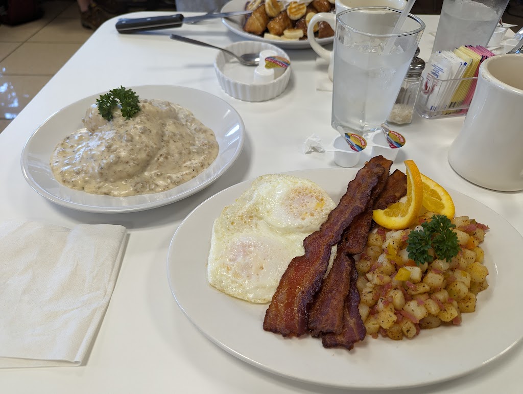 The Three Mothers Cuisine & Bakery | bakery | 1002 Memorial Blvd, Murfreesboro, TN 37129, USA | 6292015985 OR +1 629-201-5985