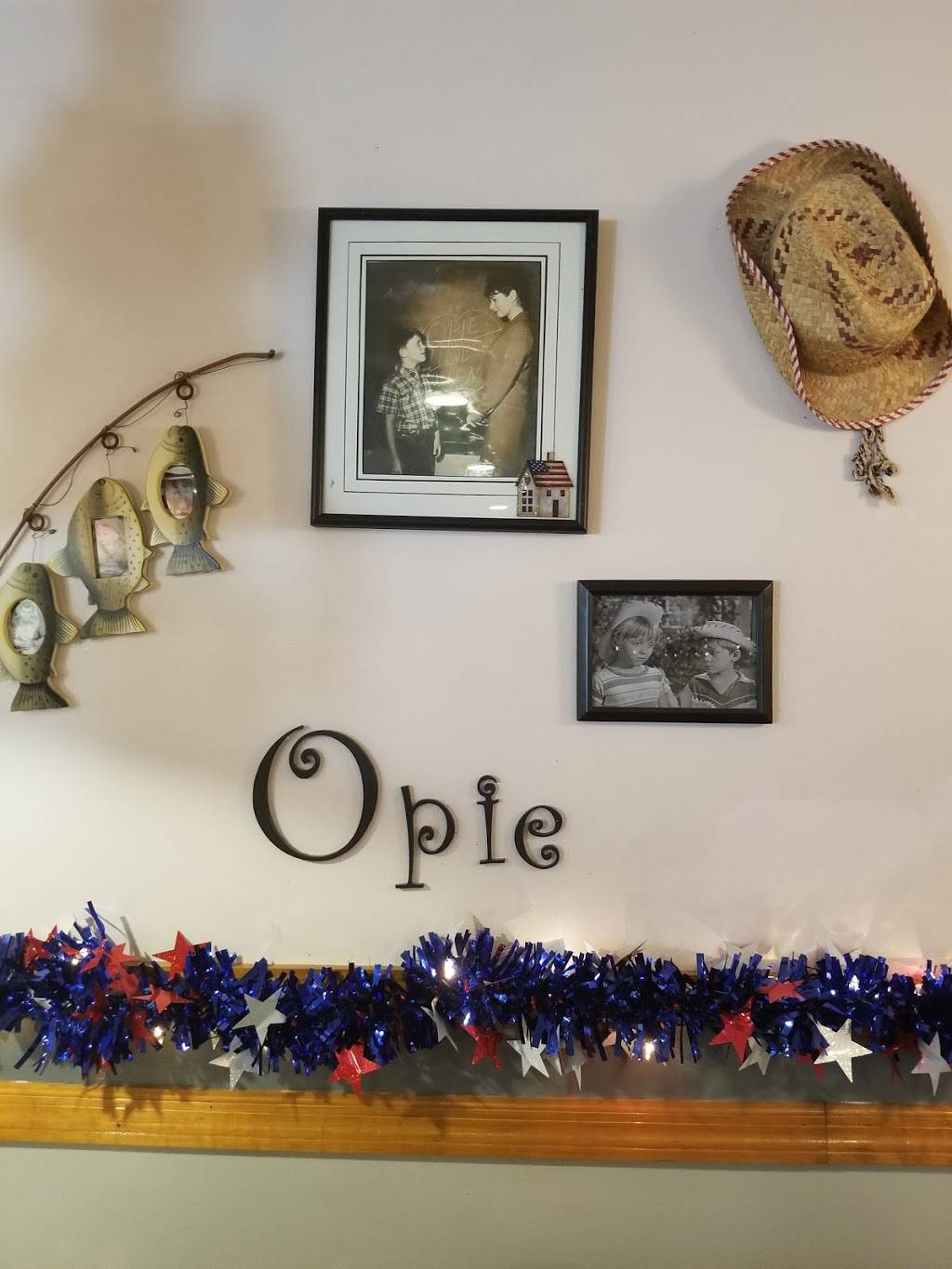 Mayberry Junction | restaurant | 390 N Locust St, Manteno, IL 60950, USA | 8154683811 OR +1 815-468-3811