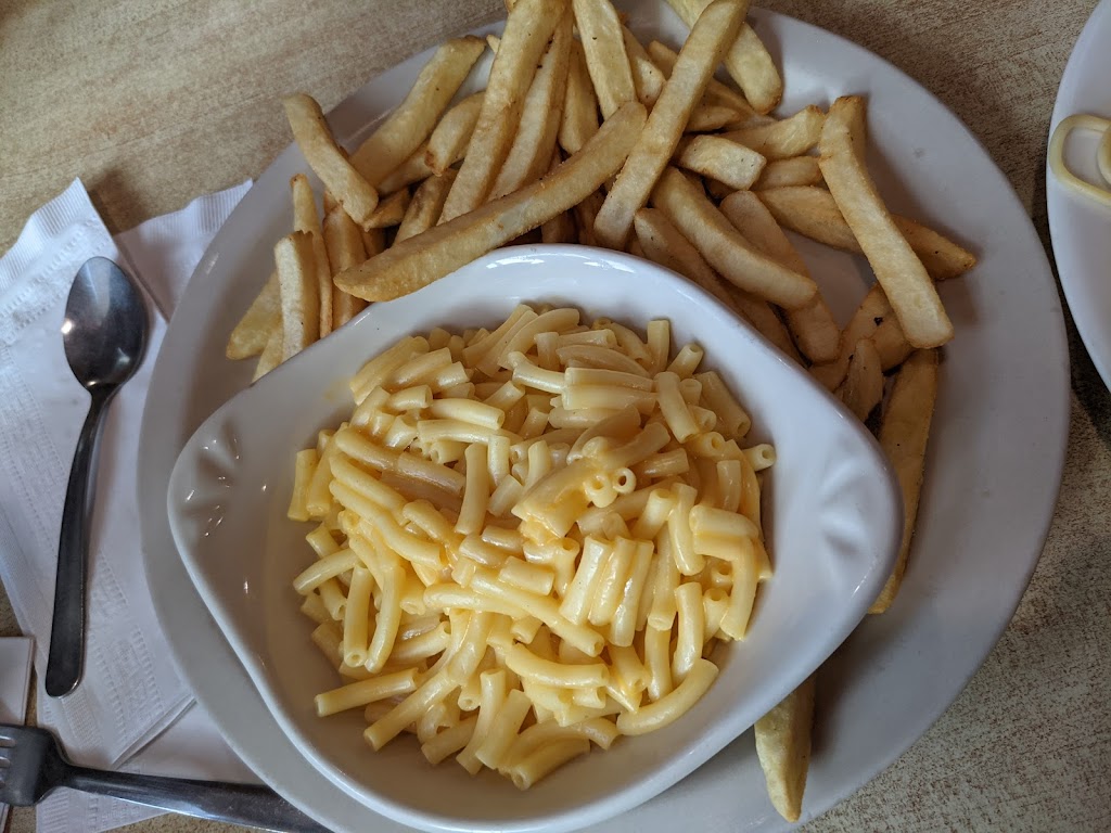 95 Diner | restaurant | 64 Lagrange Rd, Howland, ME 04448, USA | 2077323412 OR +1 207-732-3412