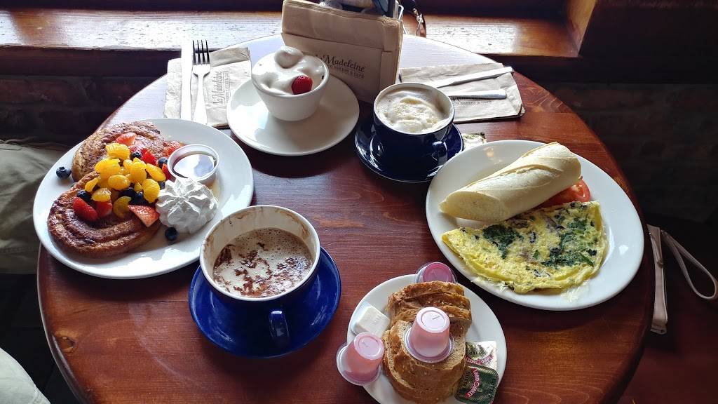 la Madeleine French Bakery & Cafe Carillon | bakery | 10001 Westheimer Rd #2123, Houston, TX 77042, USA | 7132667686 OR +1 713-266-7686