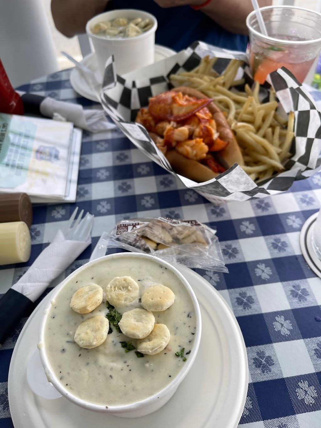 Black Cat Harbor Shack | restaurant | 159 Ocean St, Hyannis, MA 02601, USA | 5089572713 OR +1 508-957-2713