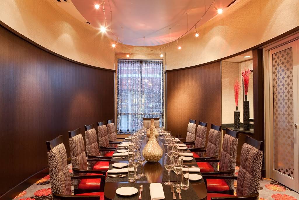 Twenty8 Food & Spirits | restaurant | 28 Patriot Pl, Foxborough, MA 02035, USA | 5082161668 OR +1 508-216-1668