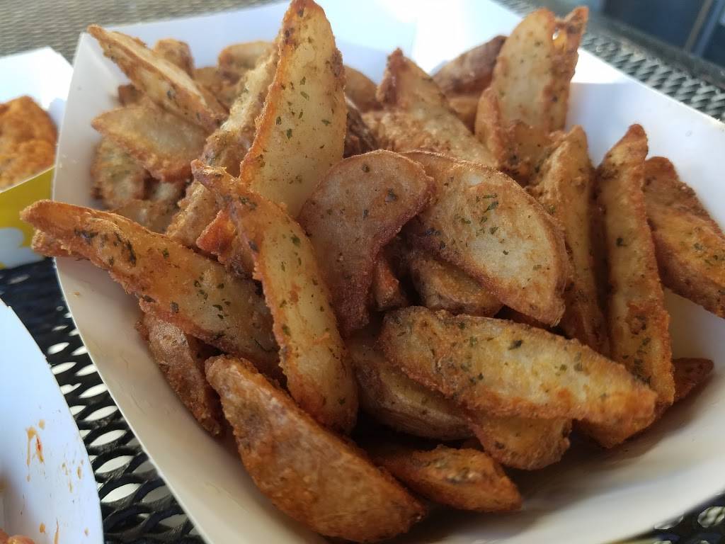 Buffalo Wild Wings | restaurant | 14110 Culver Dr, Irvine, CA 92604, USA | 9498722999 OR +1 949-872-2999