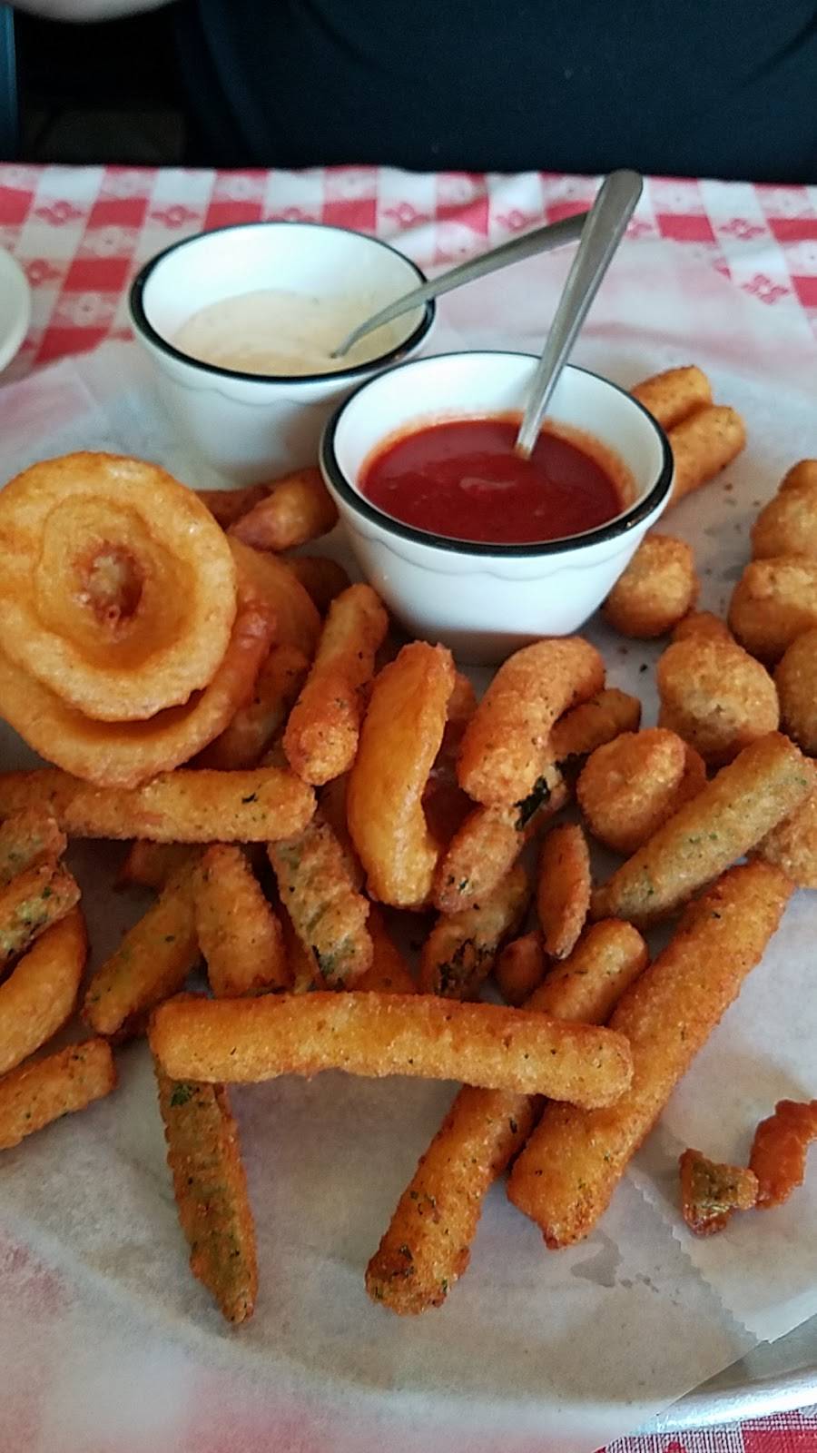 Rockys Pizza & Restaurant | restaurant | 10421 Cermak Rd, Westchester, IL 60154, USA | 7085623501 OR +1 708-562-3501