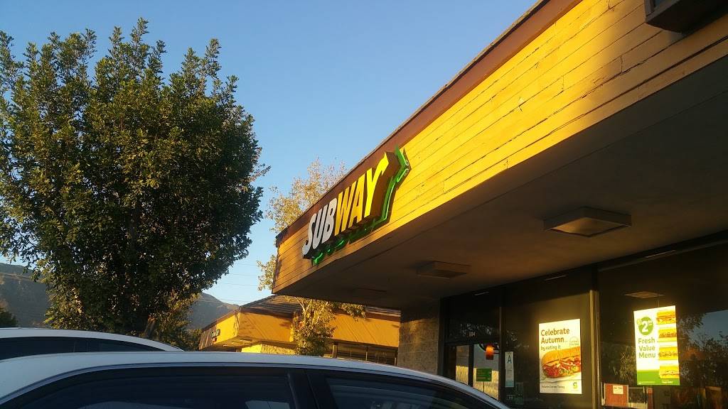 Subway Restaurants | restaurant | 594 E Baseline Rd, Claremont, CA 91711, USA | 9096214567 OR +1 909-621-4567