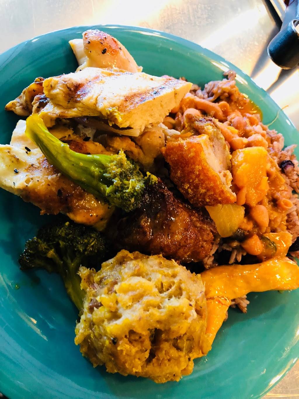 Sazons buffet and grill | restaurant | 701 W Lancaster Rd, Orlando, FL 32809, USA | 4074135219 OR +1 407-413-5219