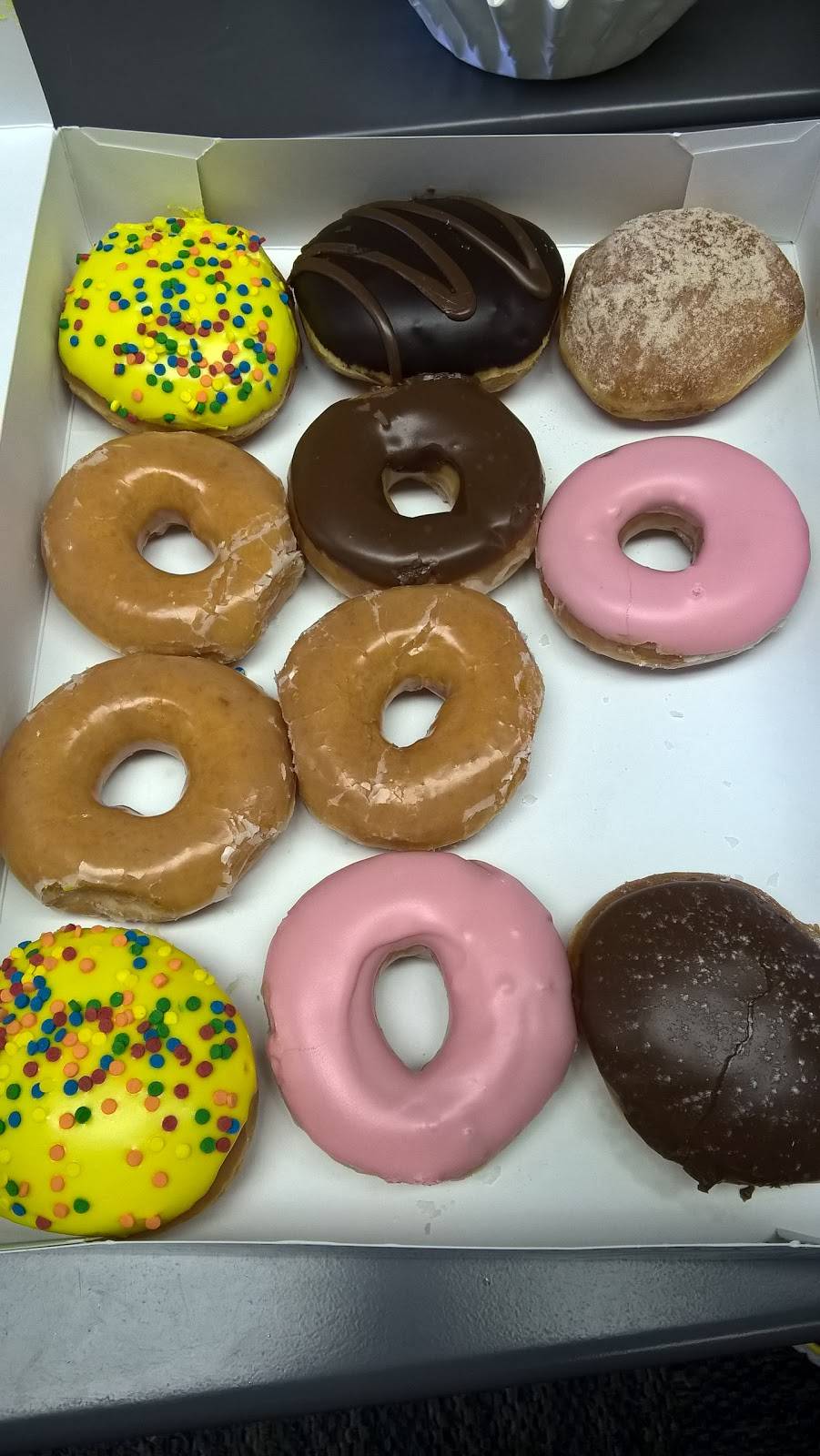 Krispy Kreme | cafe | 43835 Pacific Commons Blvd, Fremont, CA 94538, USA | 5104451357 OR +1 510-445-1357