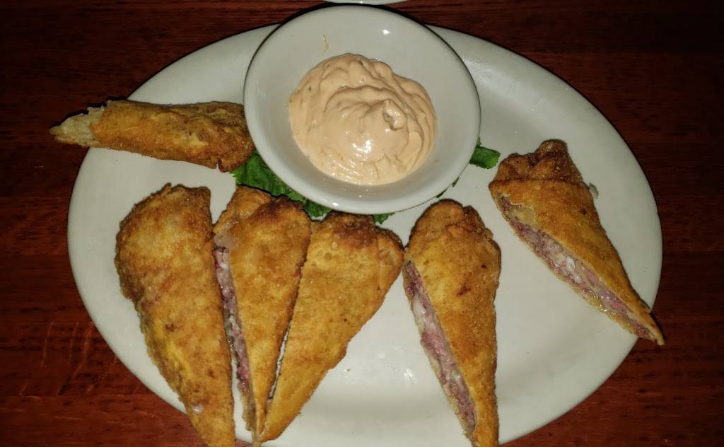 Dublins Crossing | restaurant | 1114 West Ave, Crossville, TN 38555, USA | 9317871400 OR +1 931-787-1400