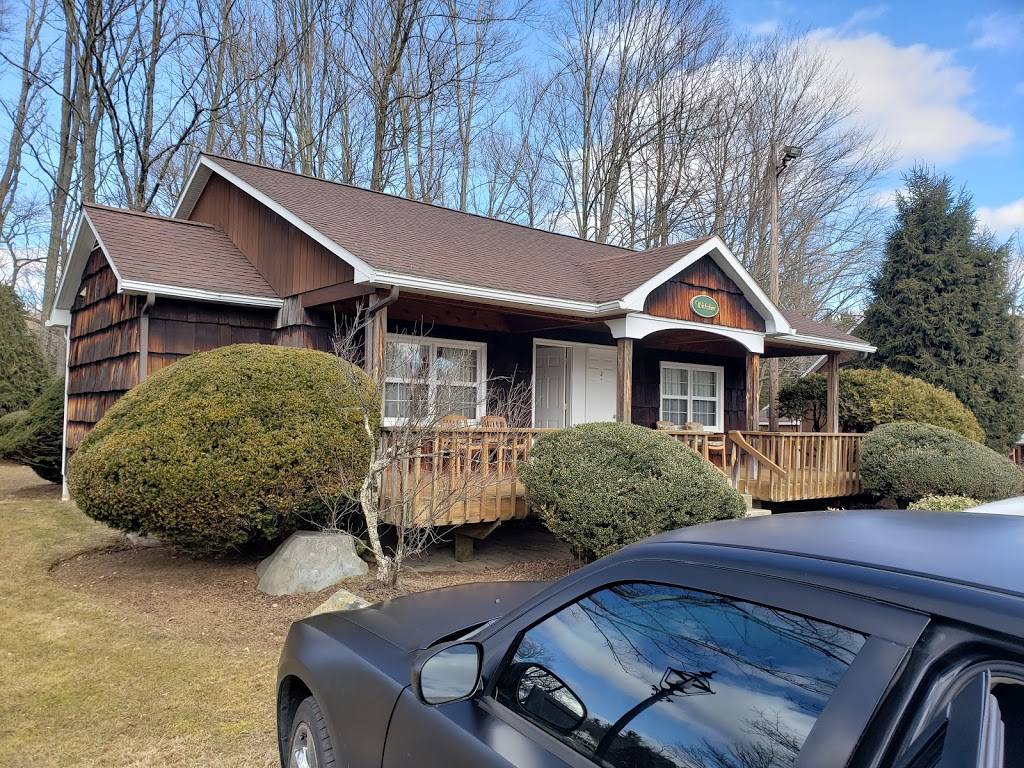 Crescent Lodge & Country Inn | restaurant | 5854 Paradise Valley Rd, Cresco, PA 18326, USA | 5705957486 OR +1 570-595-7486