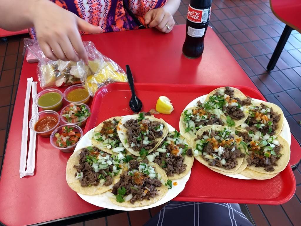 Tacos La Villa Mexican Grill | restaurant | 1801 Union Ave, Bakersfield, CA 93305, USA | 6616331395 OR +1 661-633-1395