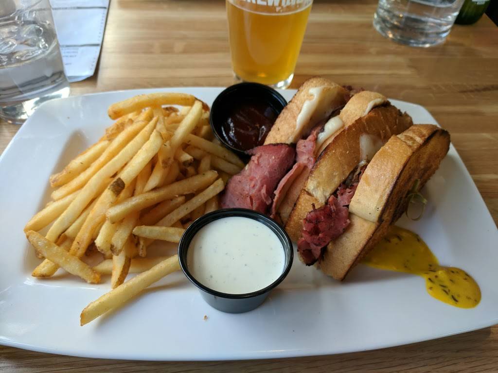 Incline Bar & Grill | restaurant | 176 Copper Cir, Frisco, CO 80443, USA | 9709680200 OR +1 970-968-0200