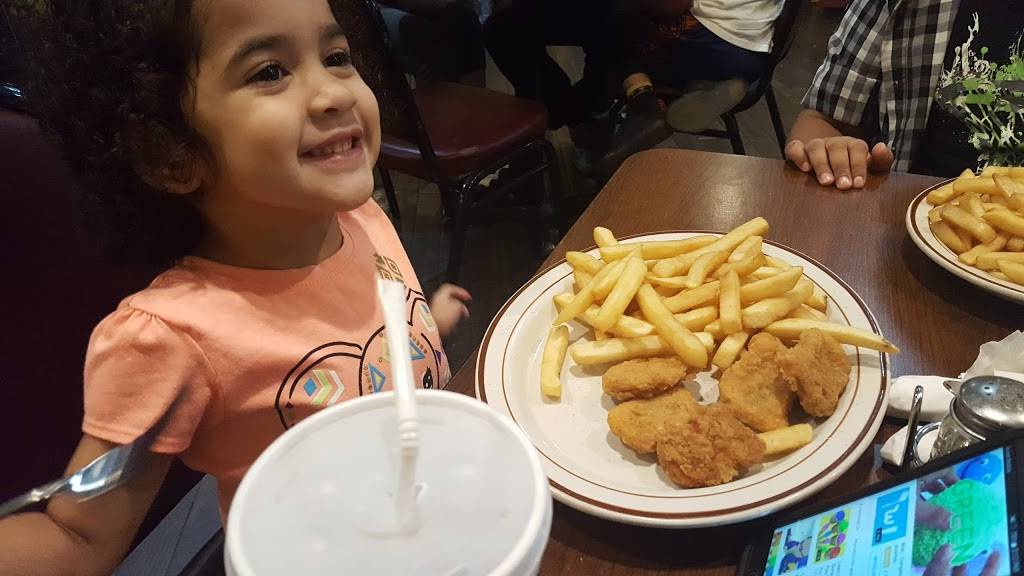 El Conuco | restaurant | 402 Marlton Ave, Camden, NJ 08105, USA | 8563380300 OR +1 856-338-0300