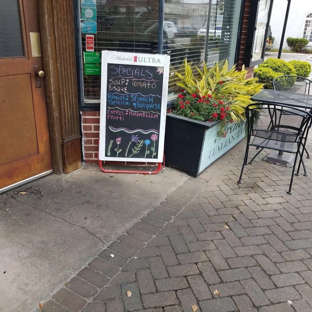 Basil Thai Park Circle | restaurant | 1070 E Montague Ave Suite A, North Charleston, SC 29405, USA | 8432258161 OR +1 843-225-8161