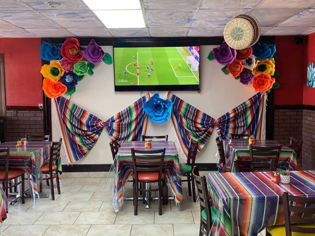 Valerias Tacos | restaurant | 5618 E Skyline Dr, San Tan Valley, AZ 85140, USA | 4807843316 OR +1 480-784-3316