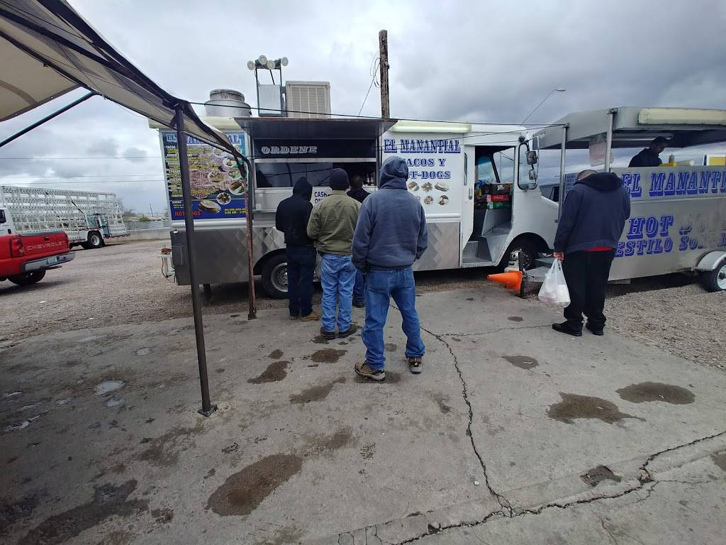 Tacos y Hot Dogs El Manantial | restaurant | 953 E 36th St, Tucson, AZ 85713, USA | 5204294248 OR +1 520-429-4248