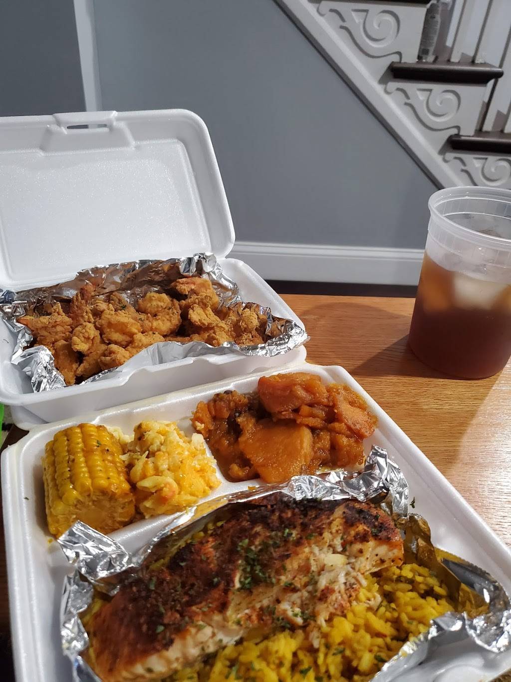 Tay’s Soul Food | restaurant | 901 Bridge St, Philadelphia, PA 19124, USA | 2154377514 OR +1 215-437-7514