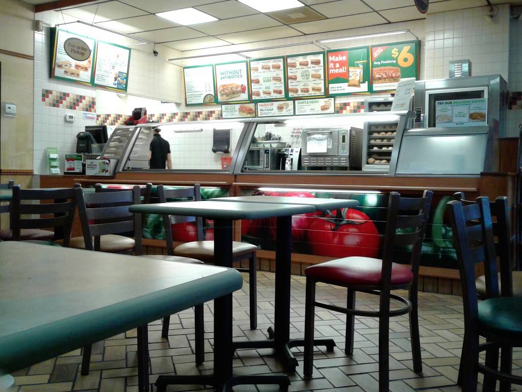 Subway Restaurants | restaurant | 2596 Gus Thomasson Rd, Dallas, TX 75228, USA | 2143201222 OR +1 214-320-1222