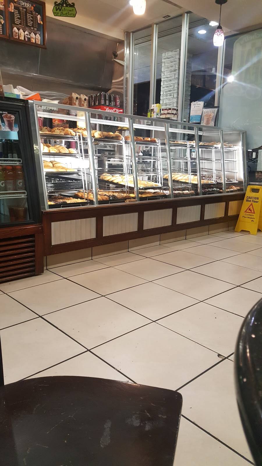 Winchells Donut House | cafe | 1700 S Western Ave, Los Angeles, CA 90006, USA | 3237319725 OR +1 323-731-9725