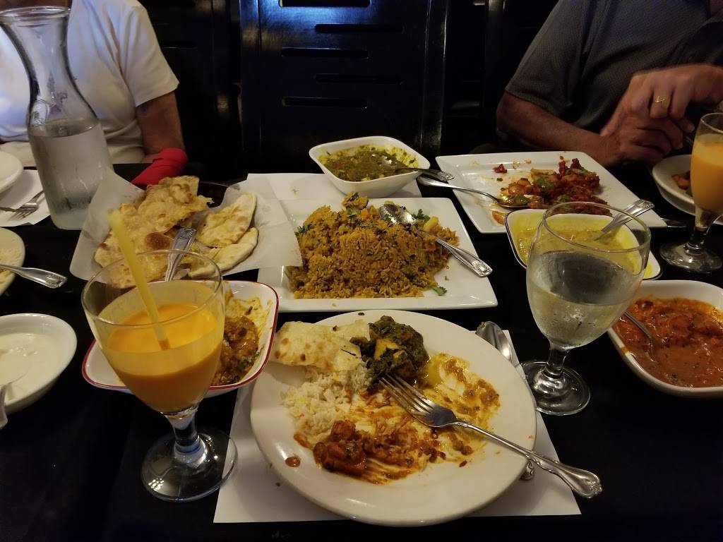 Shivas Bar and Grill | meal takeaway | 1907 Greenville Ave, Dallas, TX 75206, USA | 4692501429 OR +1 469-250-1429