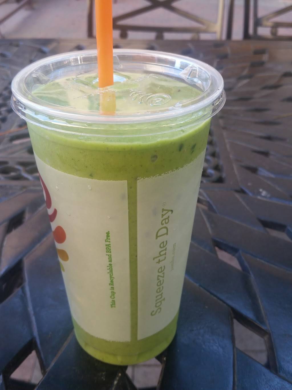 Jamba Juice Simi Valley Town Center | restaurant | 1555 Simi Town Center Way #850, Simi Valley, CA 93065, USA | 8055849880 OR +1 805-584-9880