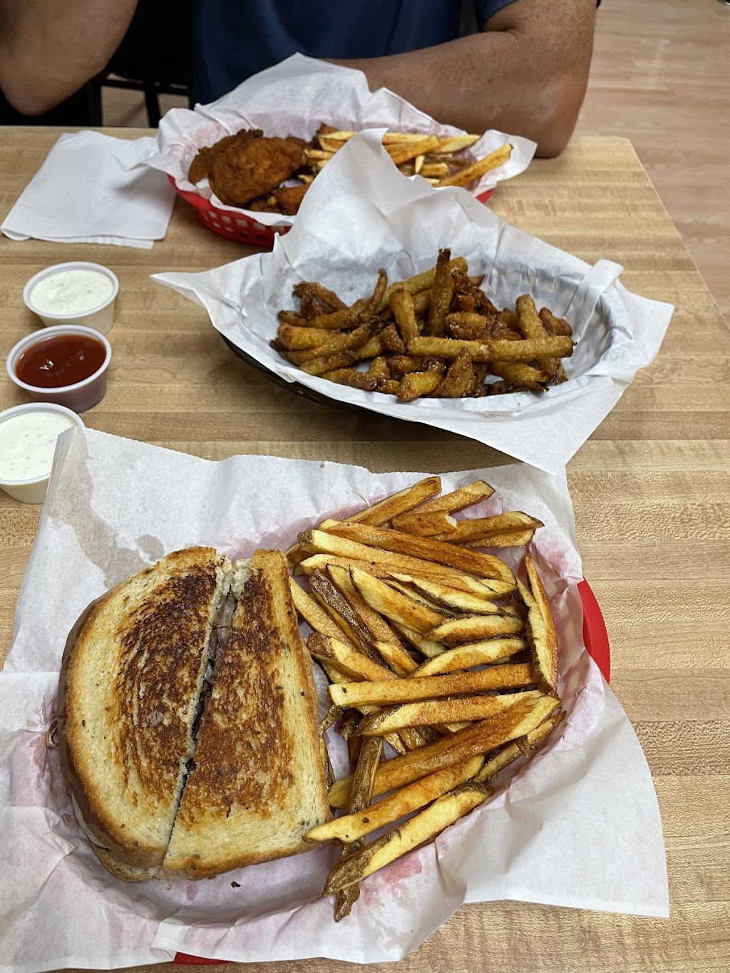 The Alley Bar | restaurant | 103 Ingalls Ave, Tribune, KS 67879, USA | 6203764808 OR +1 620-376-4808