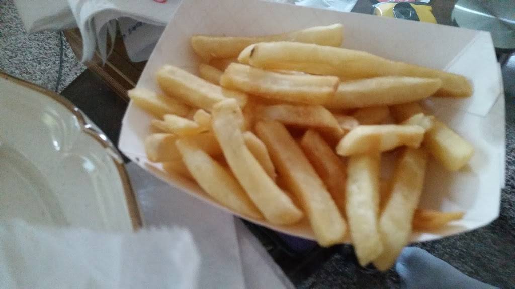 Figgs Fast Food | restaurant | 559 Hamblin Avenue, Battle Creek, MI 49037, USA | 2697535989 OR +1 269-753-5989