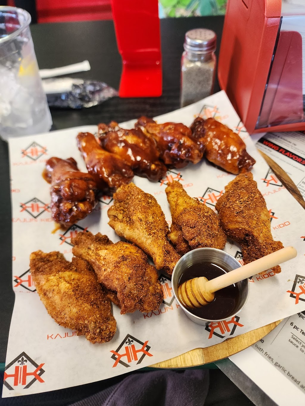 Kajun Kidd Burgers & Wings | restaurant | 710 St Mary St, Thibodaux, LA 70301, USA | 9852279028 OR +1 985-227-9028