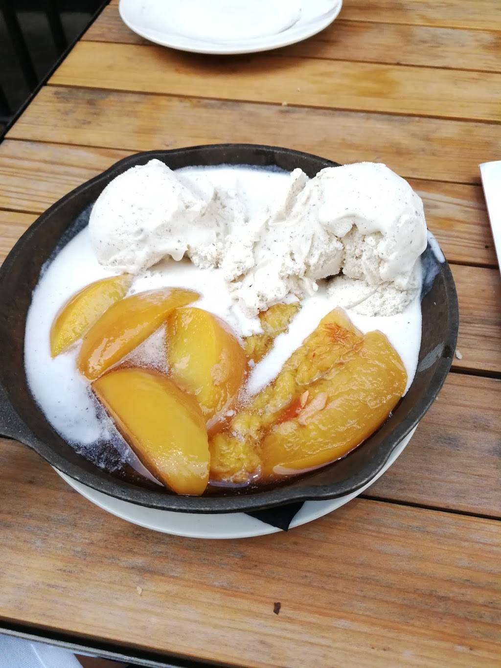 Louies Wine Dive & Clayton Kitchen | restaurant | 16 S Bemiston Ave, Clayton, MO 63105, USA | 3148759373 OR +1 314-875-9373