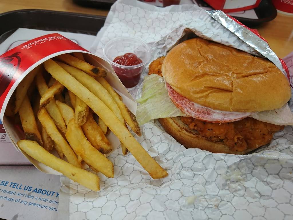 Wendys | restaurant | 804 W Main St, Lebanon, KY 40033, USA | 2706920470 OR +1 270-692-0470