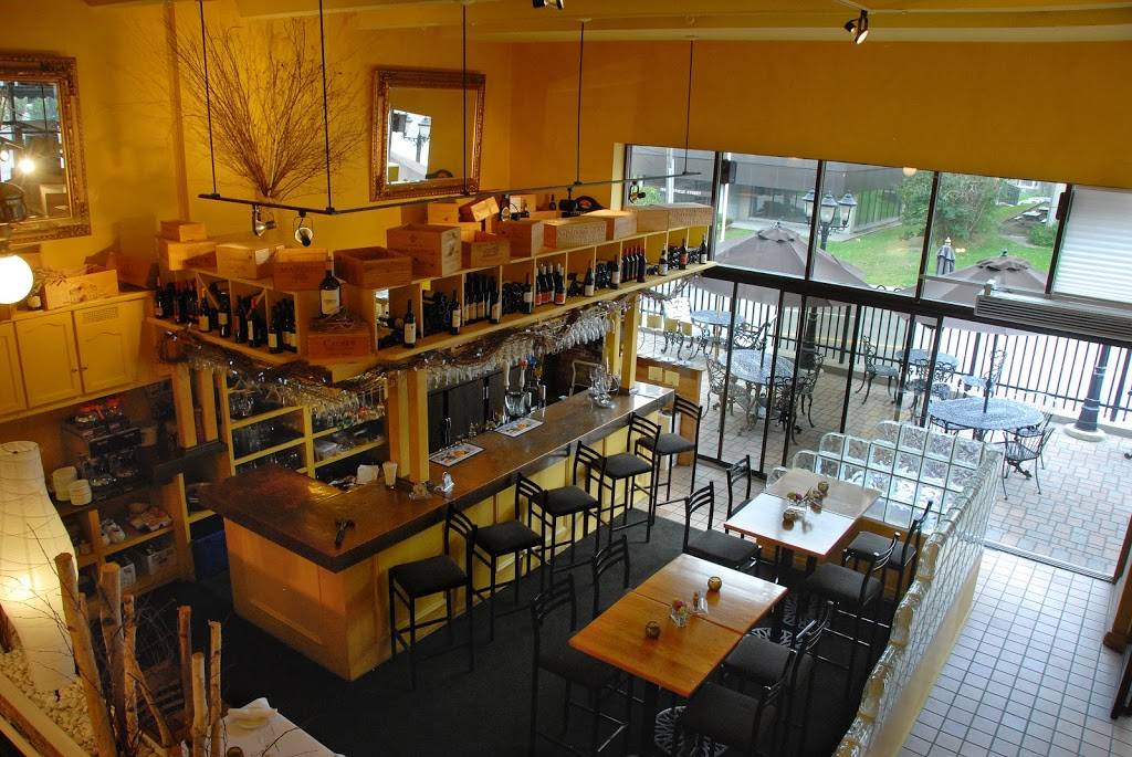 The Crazy Fox Bistro | restaurant | 135 Bayfield St, Barrie, ON L4M 3B3, Canada | 7057375000 OR +1 705-737-5000