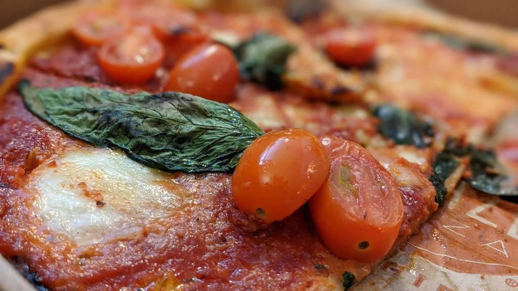 Blaze Pizza | meal takeaway | 13250 S Cleveland Ave, Fort Myers, FL 33907, USA | 2399358942 OR +1 239-935-8942