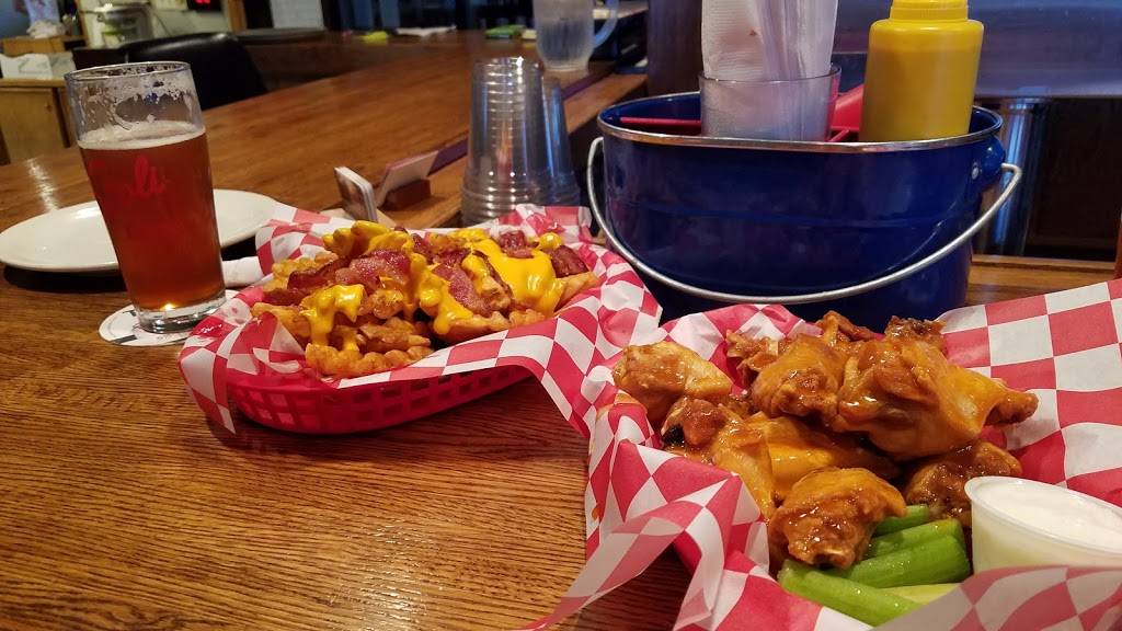 Fish Tales Pub & Grub | restaurant | 12502 Co Rd B, Hayward, WI 54843, USA | 7156348100 OR +1 715-634-8100