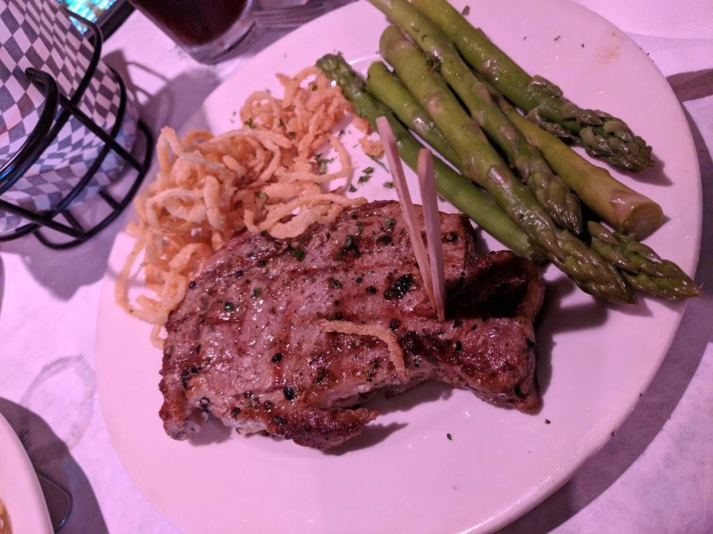 Steves Dakota Grill | restaurant | 1600 Broad Ave, Findlay, OH 45840, USA | 4194209394 OR +1 419-420-9394