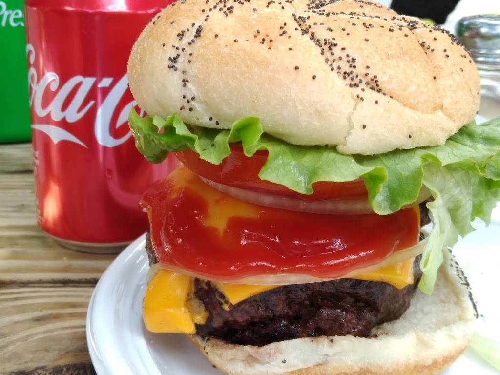 The Le Tub Saloon | restaurant | 1100 N Ocean Dr, Hollywood, FL 33019, USA | 9549219425 OR +1 954-921-9425