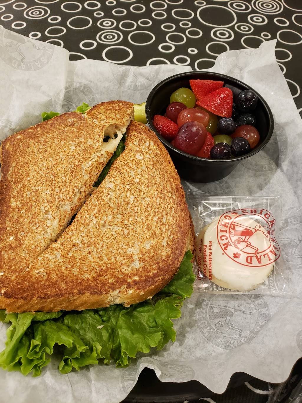 Chicken Salad Chick | restaurant | Vineland Pointe, 11587 Regency Village Dr, Orlando, FL 32821, USA | 4075375476 OR +1 407-537-5476