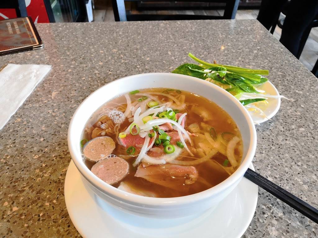 Saigon Asian Restaurant | restaurant | 1024 King St W, Hamilton, ON L8S 1L3, Canada | 9055281096 OR +1 905-528-1096