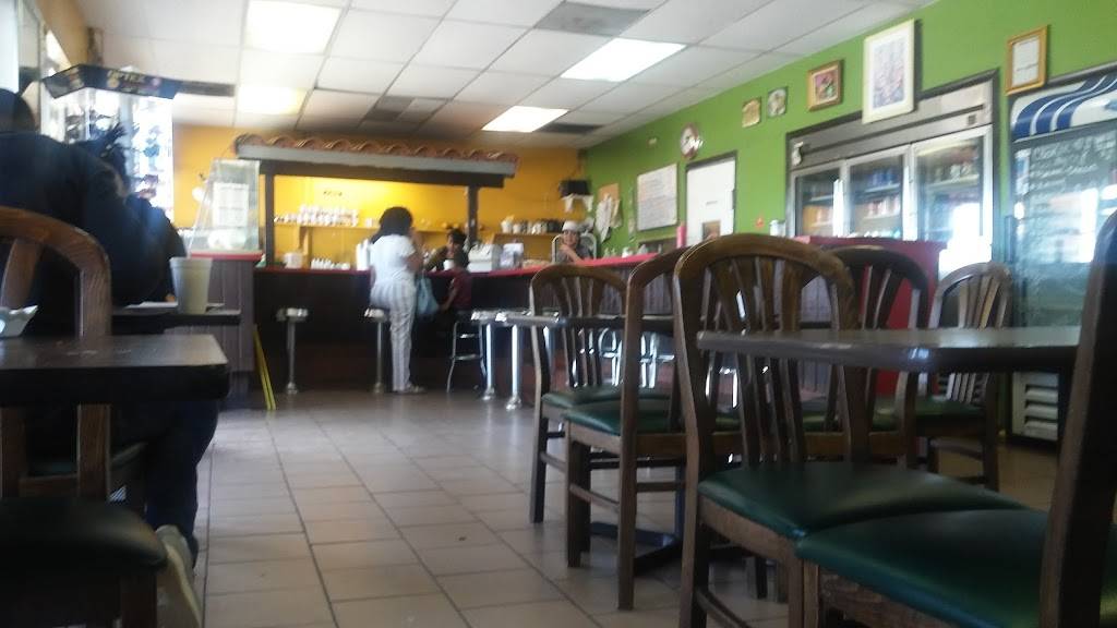 La Primera Parada Restaurant | restaurant | 11802 NW 10th Ave, Miami, FL 33168, USA | 3056850470 OR +1 305-685-0470