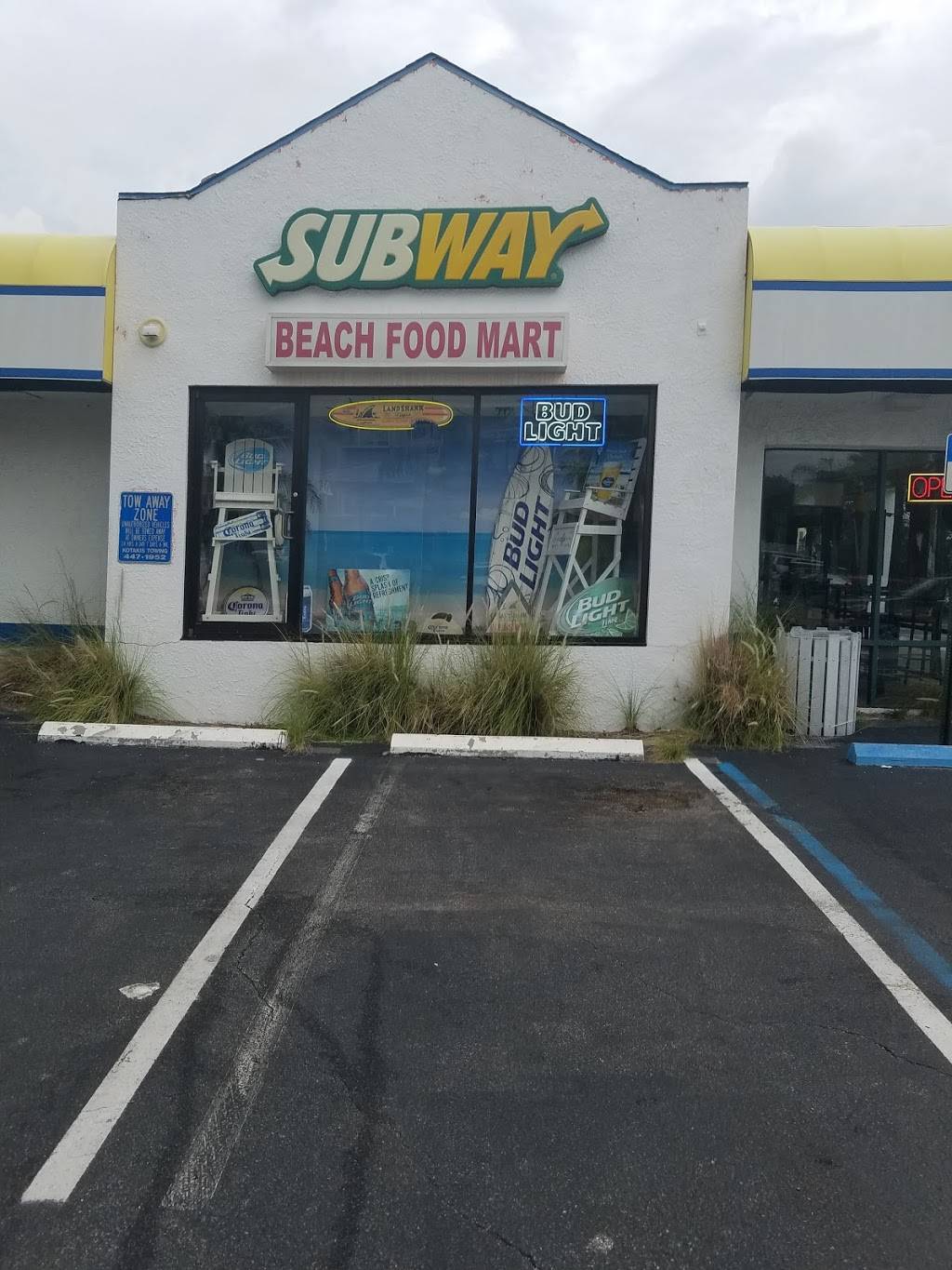 Subway Restaurants | restaurant | 696 S Gulfview Blvd, Clearwater Beach, FL 33767, USA | 7274479325 OR +1 727-447-9325