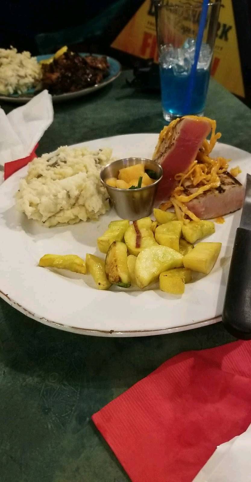 Winey Beach Cafe | restaurant | 1350 119th St, Whiting, IN 46394, USA | 2196591466 OR +1 219-659-1466