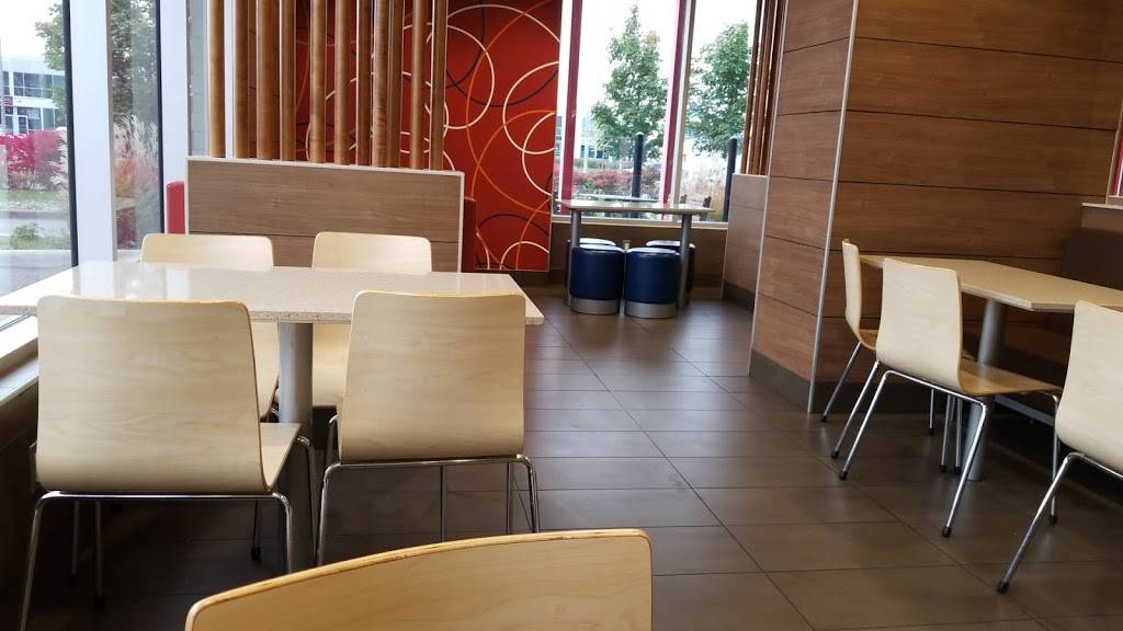 McDonalds | cafe | 6130 Hwy 7, Vaughan, ON L4H 0R2, Canada | 9058565573 OR +1 905-856-5573