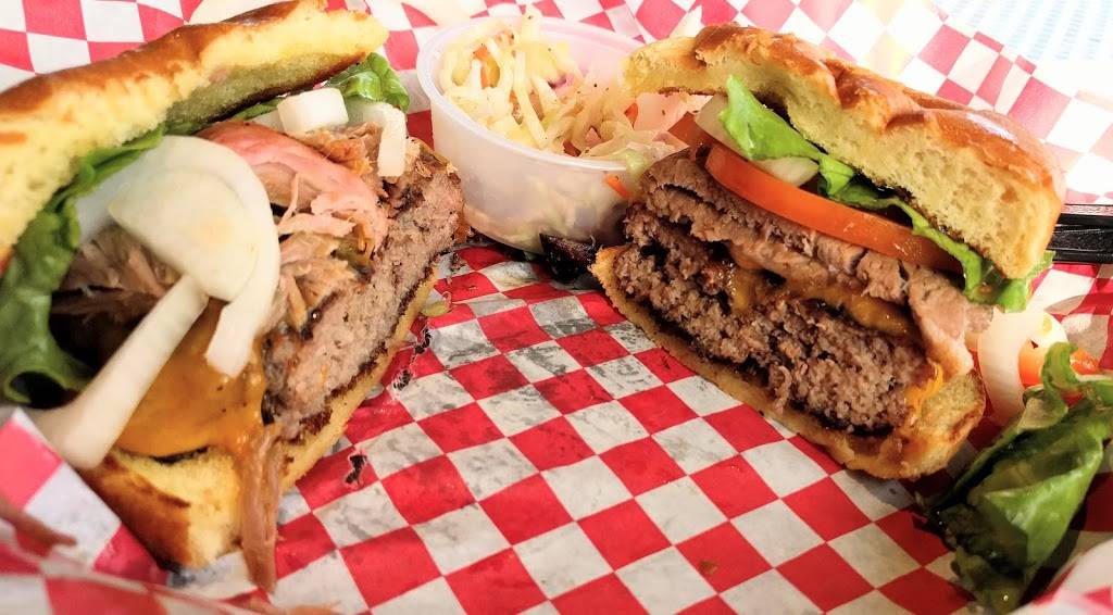 Sharpshooters Pit and Grill | restaurant | 8135 Gravois Rd, St. Louis, MO 63123, USA | 3143534745 OR +1 314-353-4745