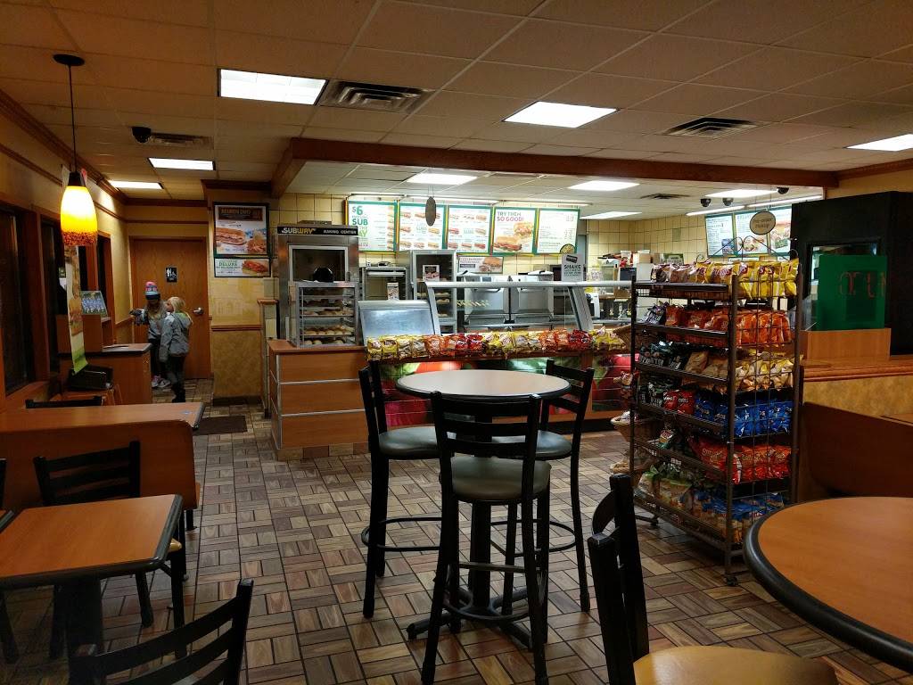 Subway Restaurants | restaurant | 312 N Oak Ave St, Owatonna, MN 55060, USA | 5074516062 OR +1 507-451-6062