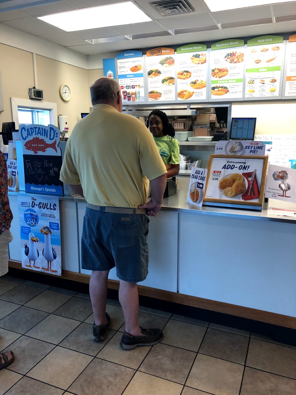 Captain Ds | restaurant | 1602 E Race Ave, Searcy, AR 72143, USA | 5012687708 OR +1 501-268-7708