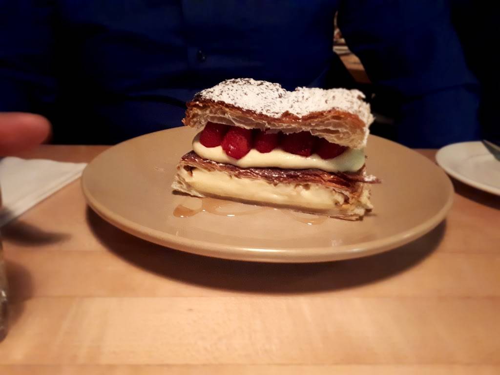 L’Impérial | restaurant | 320 Boulevard Leclerc O #28, Granby, QC J2G 1V3, Canada | 4509941922 OR +1 450-994-1922